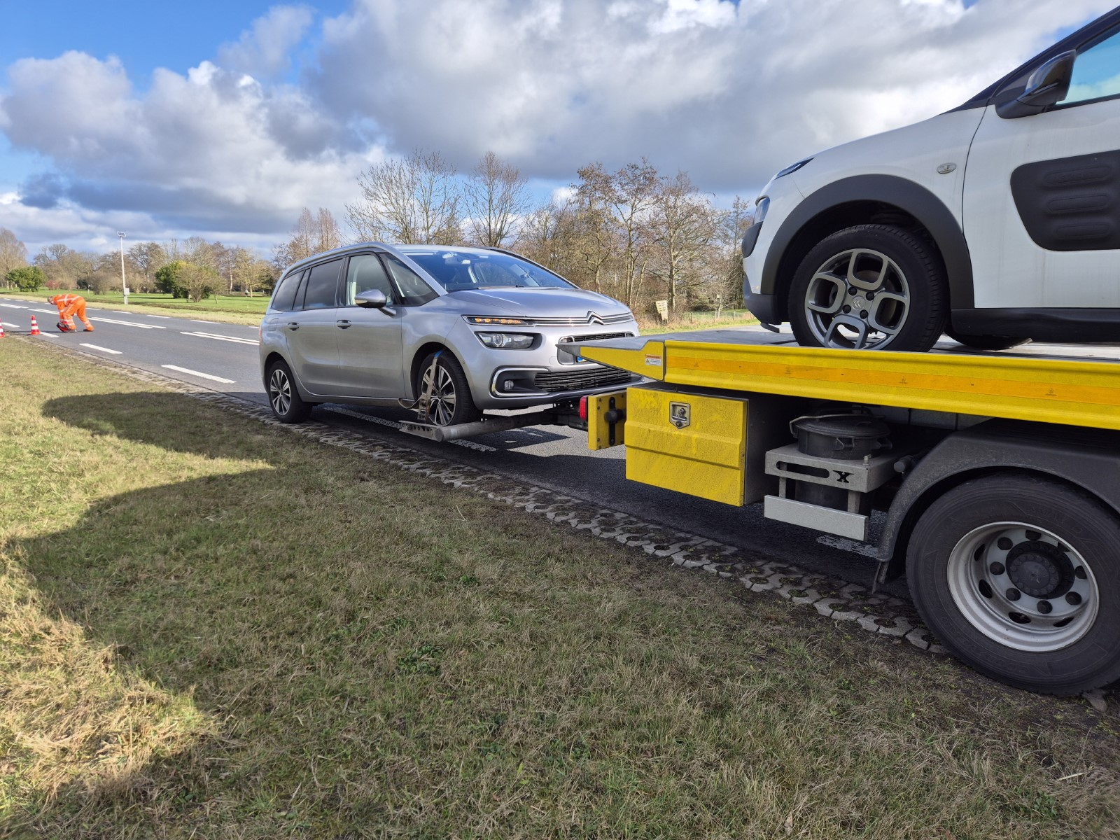 A towed car, ready to be diagnosed